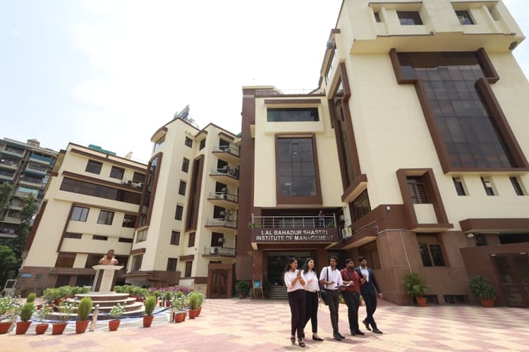 LBSIM Delhi Students photo 10